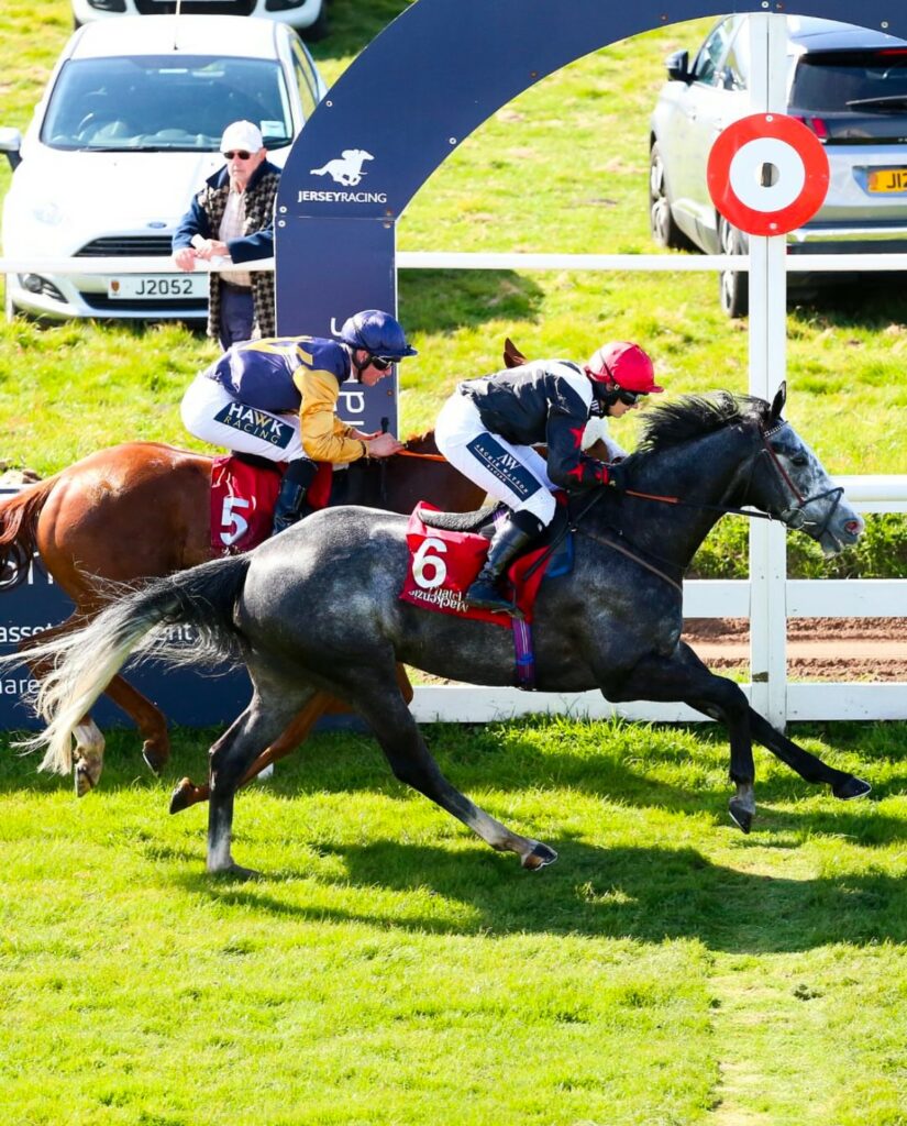 Blue Yonder winning at Les Landes in Jersey under Brodie Hampson